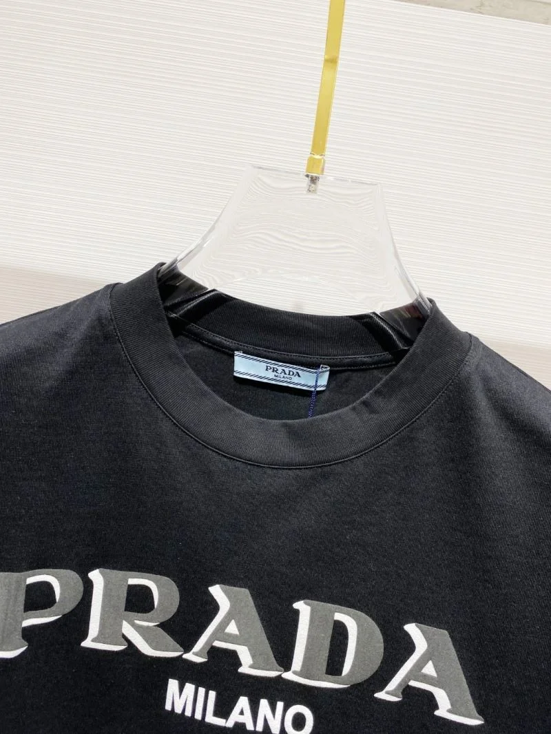 ModernLook Prada T-Shirts 168414