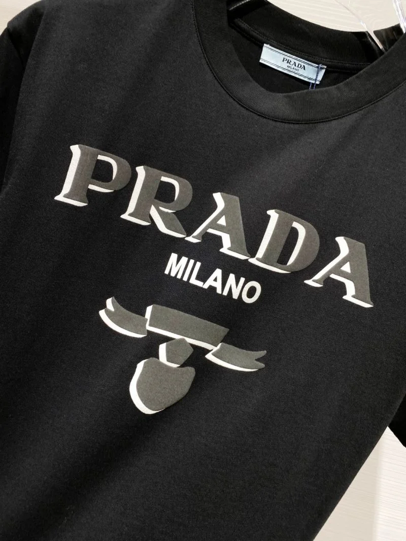 ModernLook Prada T-Shirts 168414