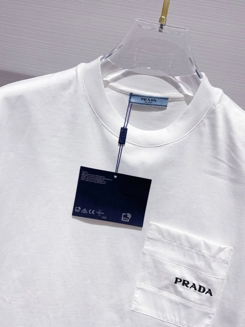 EyeCatching Prada T-Shirts 168410