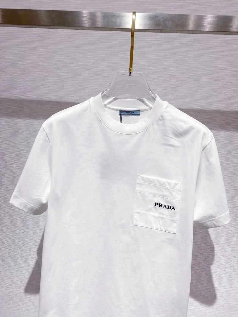 EyeCatching Prada T-Shirts 168410