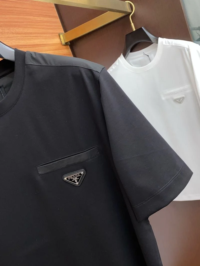 Fashionable Prada T-Shirts 168392