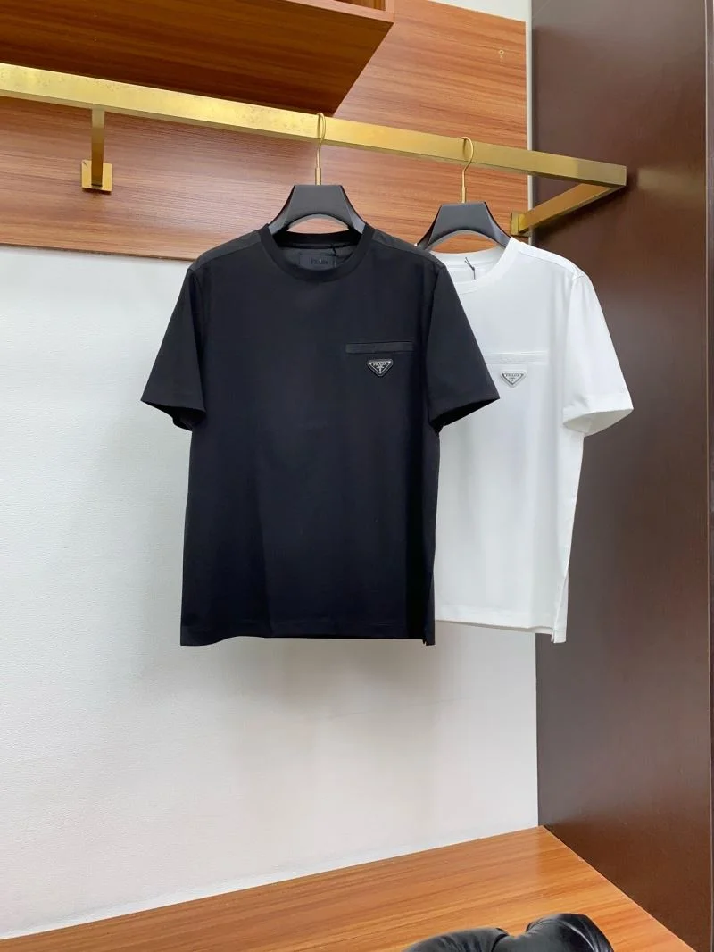 Effortless Prada T-Shirts 168397