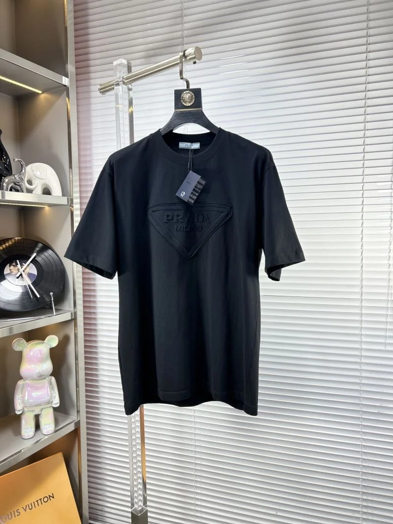 Prada T-Shirts WellDesigned 168386