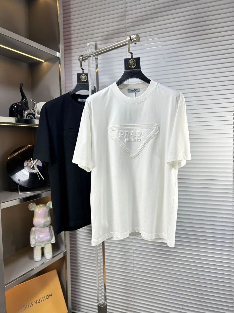 Prada T-Shirts WellDesigned 168386