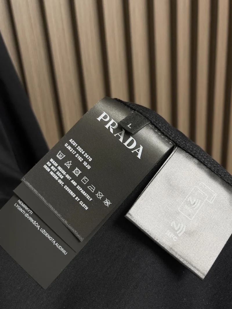Prada T-Shirts Compact 168418