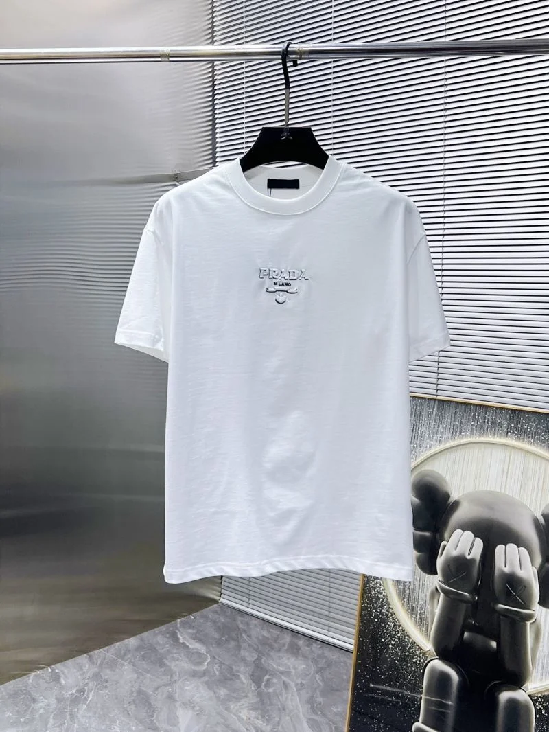 Compact Prada T-Shirts 168404