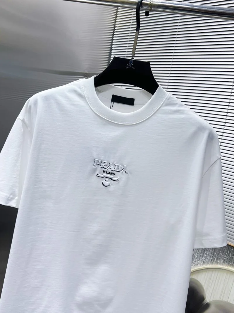Compact Prada T-Shirts 168404