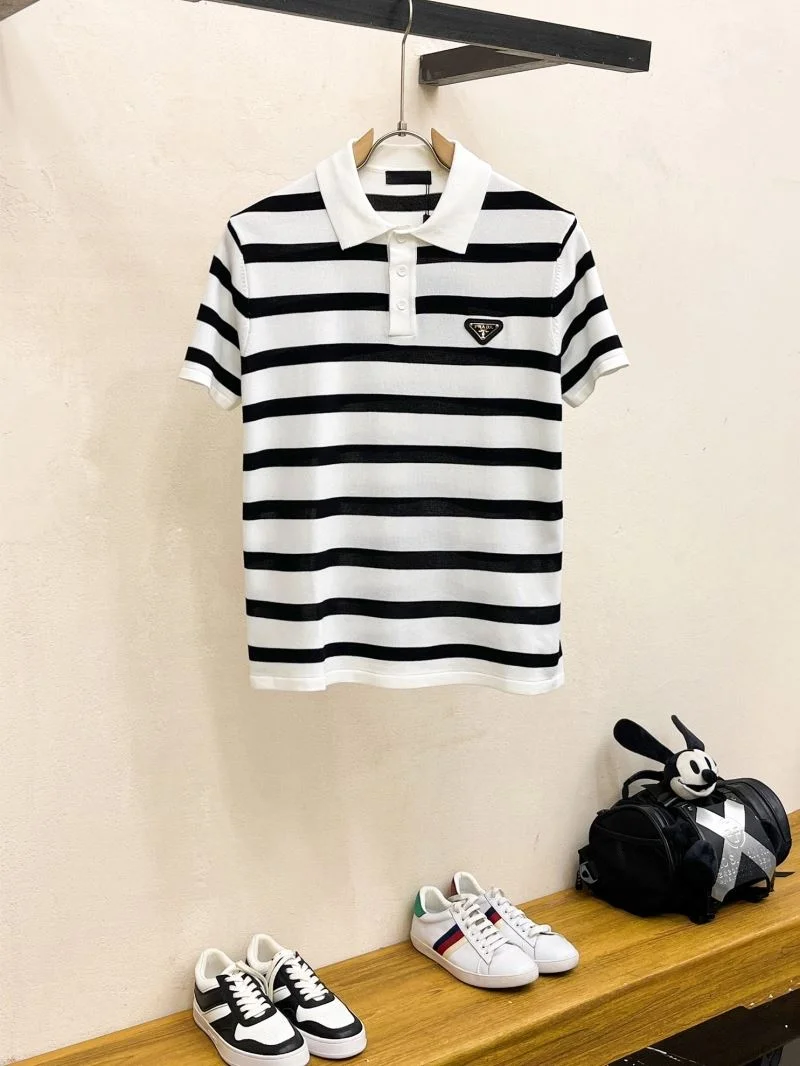 Prada T-Shirts TimelessDesign 168374