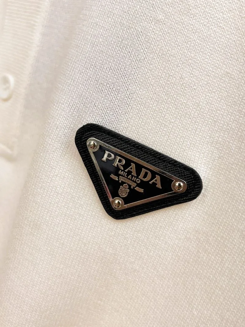 Minimalist Prada T-Shirts 168373