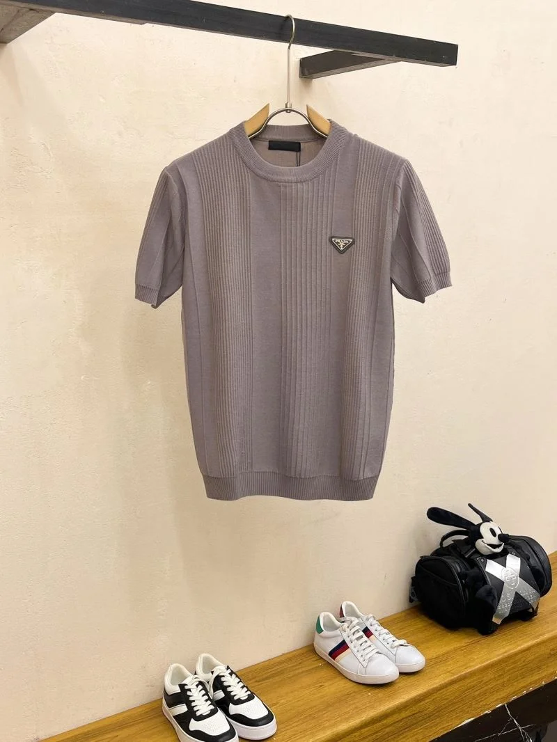 Comfortable Prada T-Shirts 168370