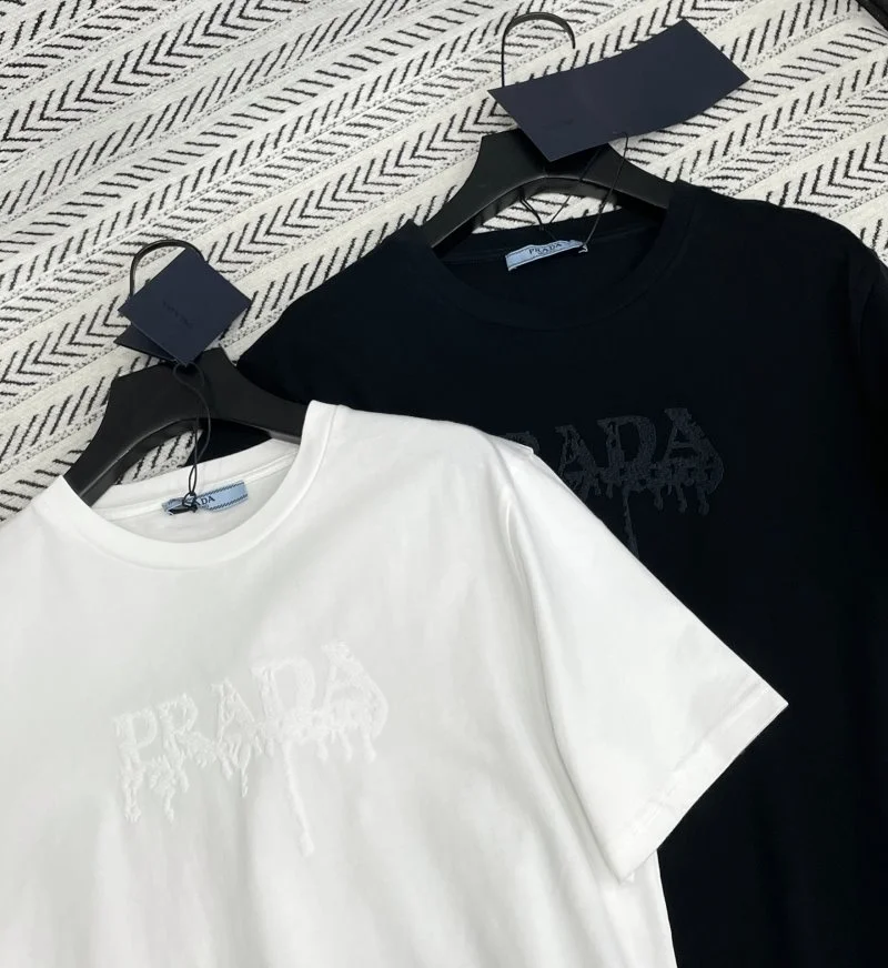 Prada T-Shirts Trendsetting 166298