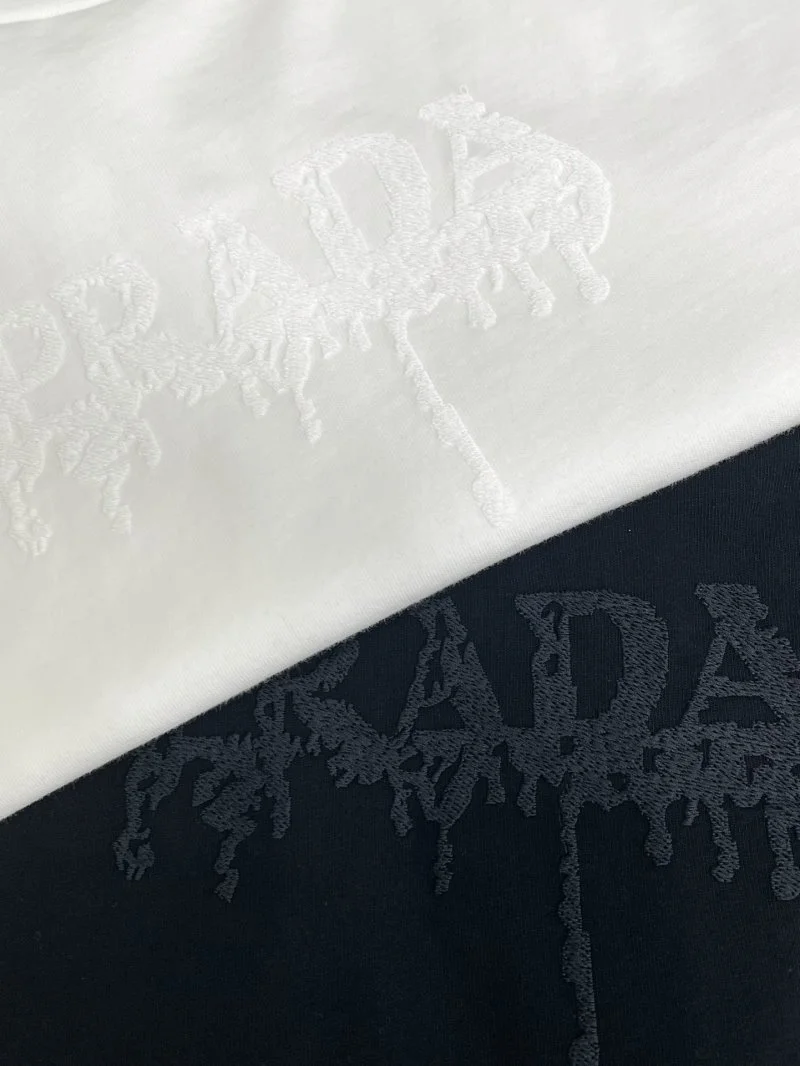 Prada T-Shirts Trendsetting 166298