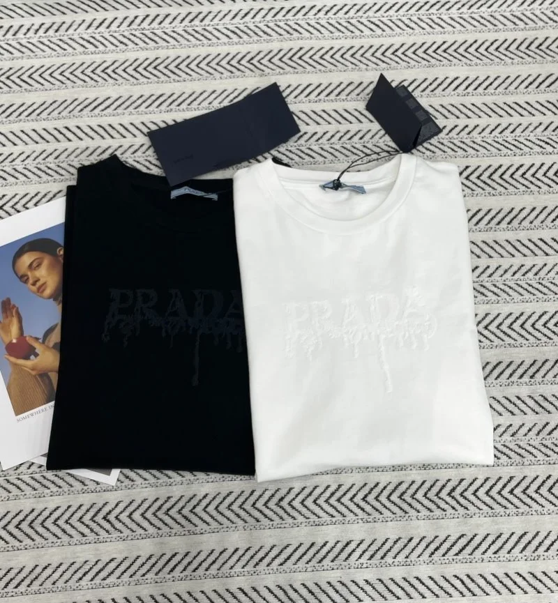 Prada T-Shirts Trendsetting 166298