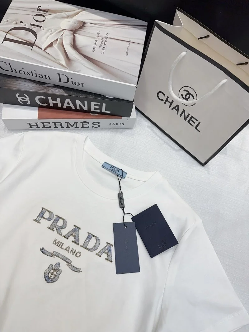 Prada T-Shirts Modern 166292