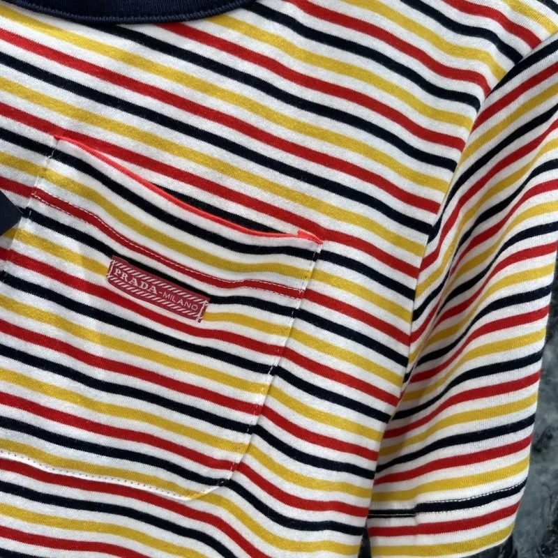 Prada T-Shirts Snug 166271