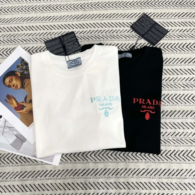 Seasonal Prada T-Shirts 166350