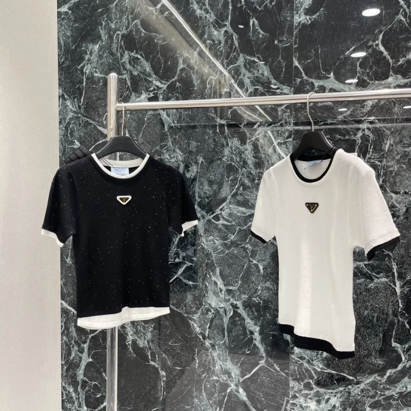 Premium Prada T-Shirts 166280