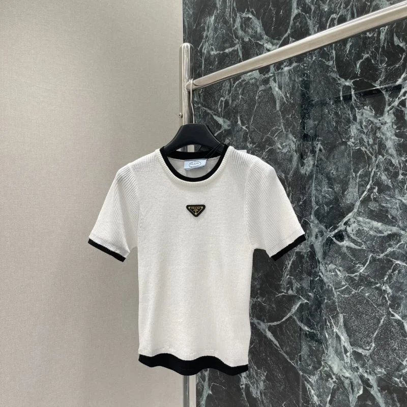 Premium Prada T-Shirts 166280
