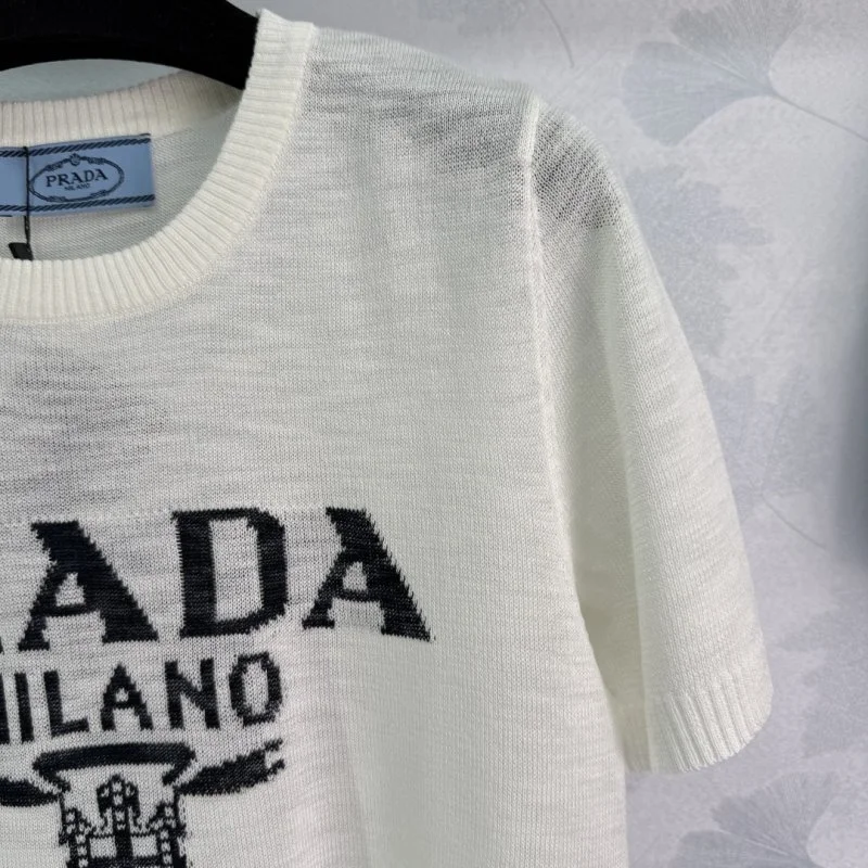 Prada T-Shirts Cozy 166235
