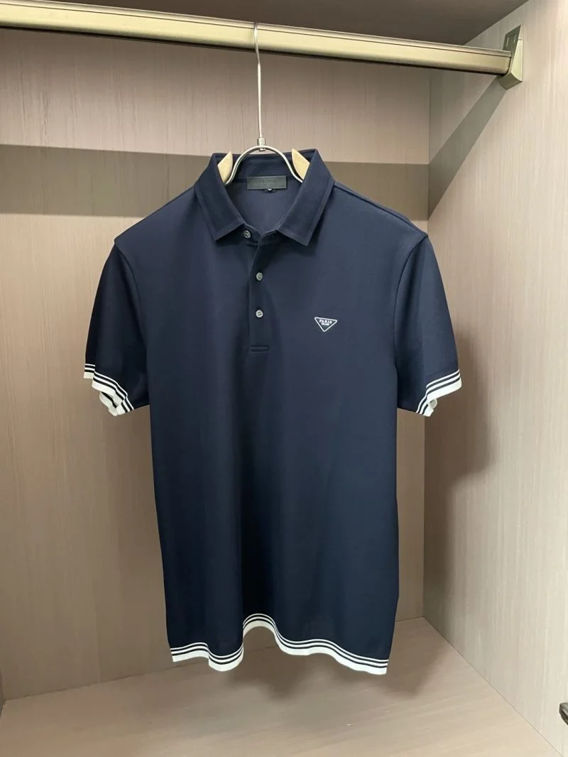 Versatile Prada T-Shirts 167919