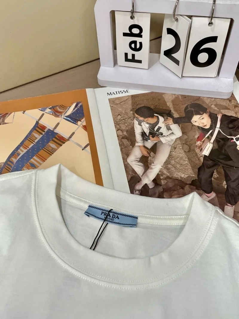 Original Prada T-Shirts 167916