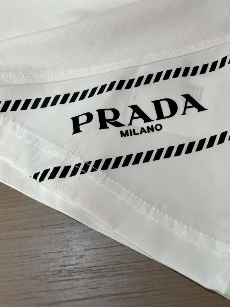 Original Prada T-Shirts 167916