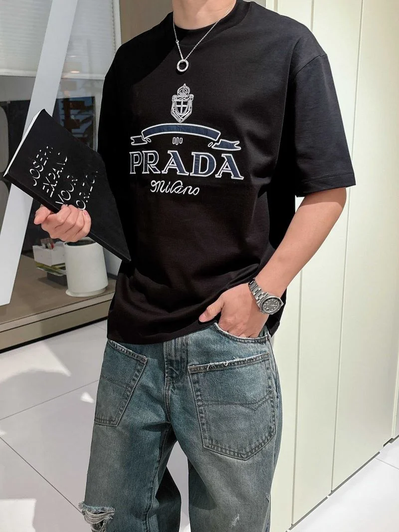 Prada T-Shirts Breathable 167913