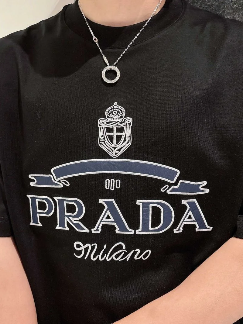 Prada T-Shirts Breathable 167913