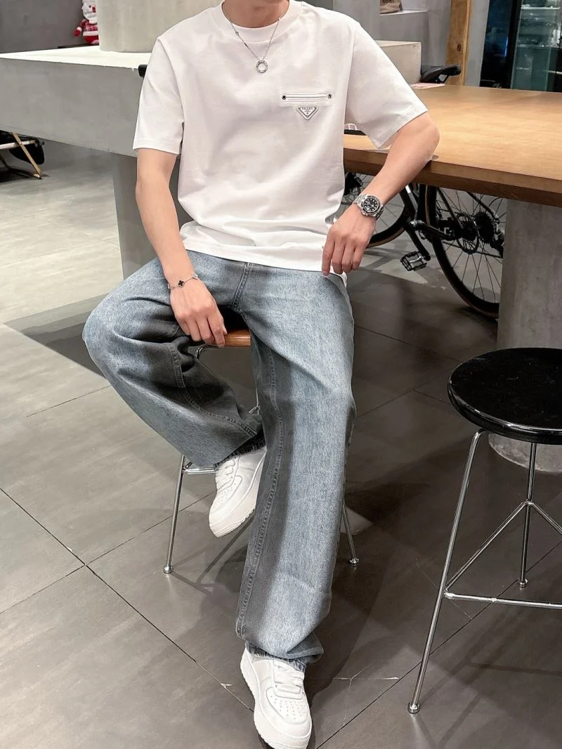 Prada T-Shirts ModernLook 167901