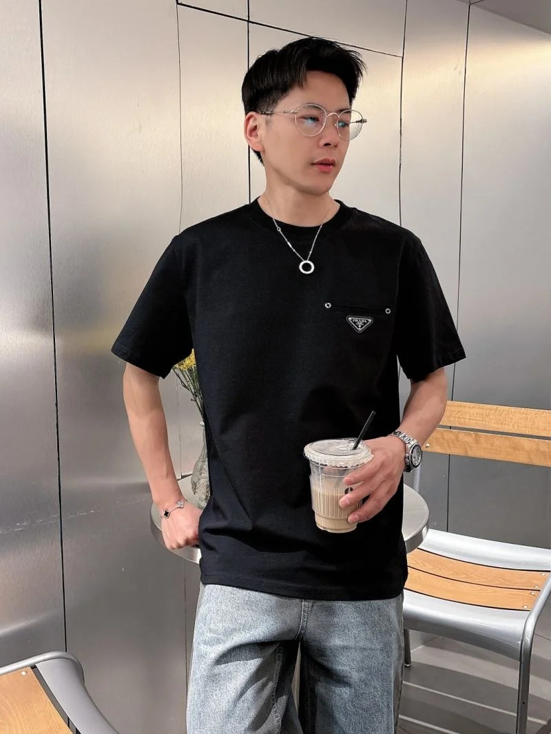 Prada T-Shirts Seasonal 167910