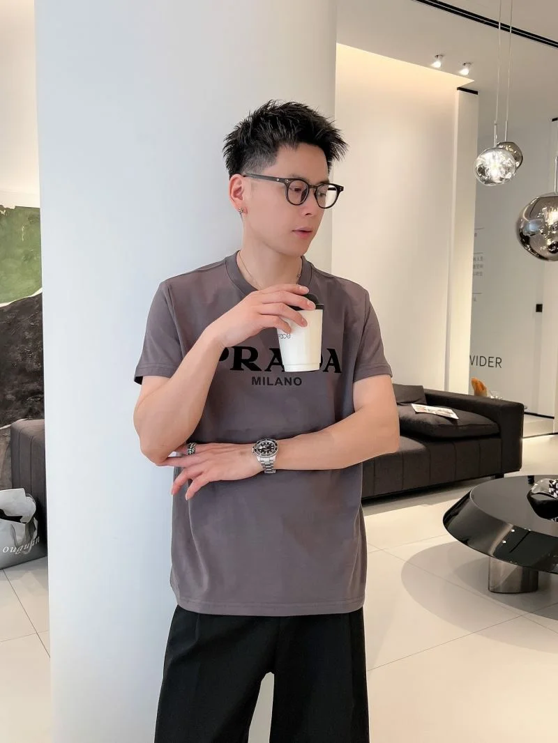 Resilient Prada T-Shirts 167894