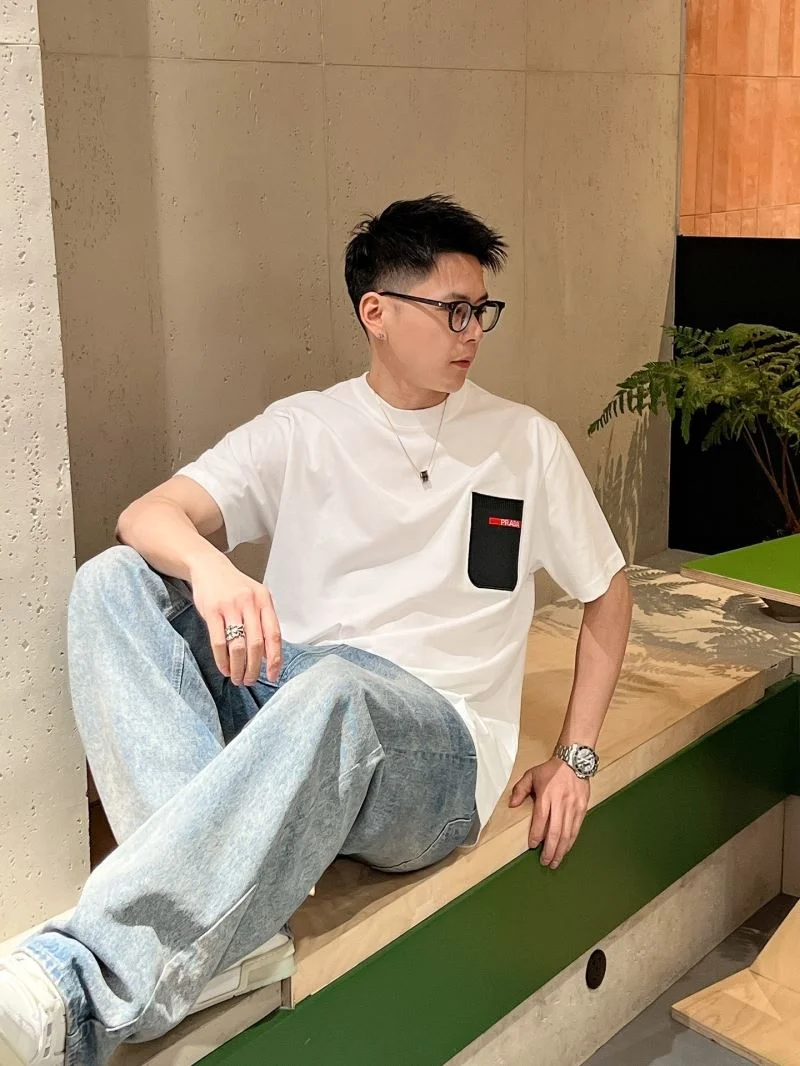 Compact Prada T-Shirts 167887