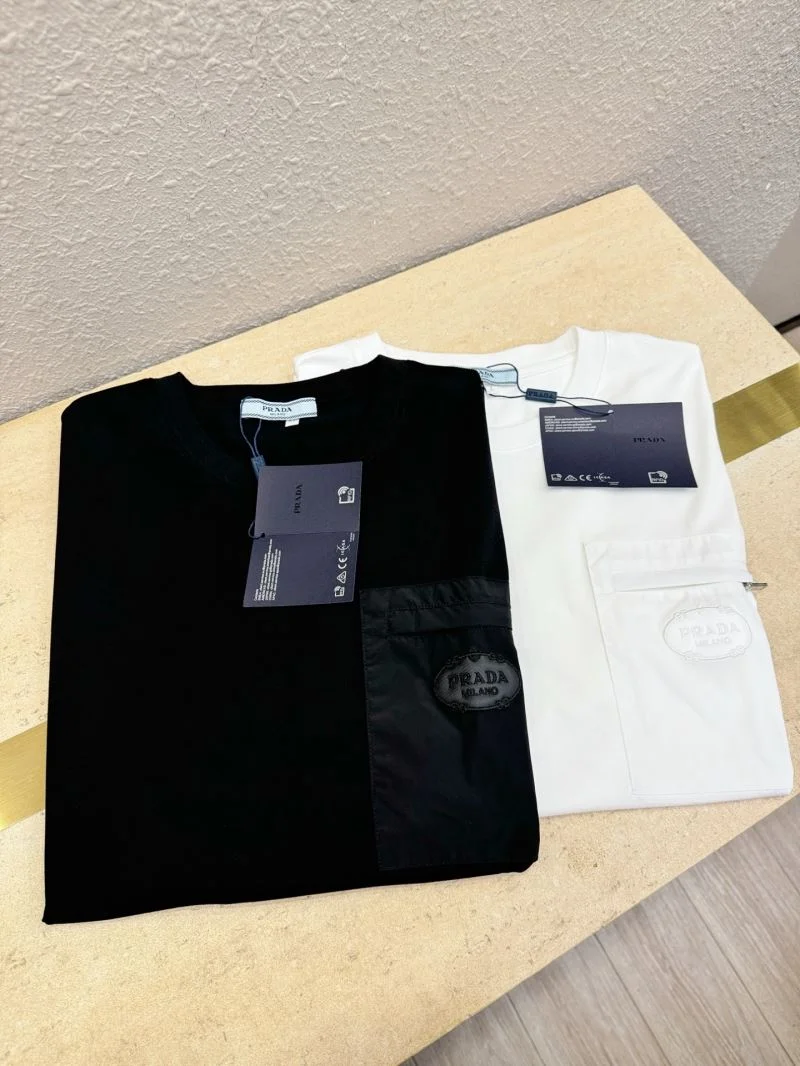 Lightweight Prada T-Shirts 167895