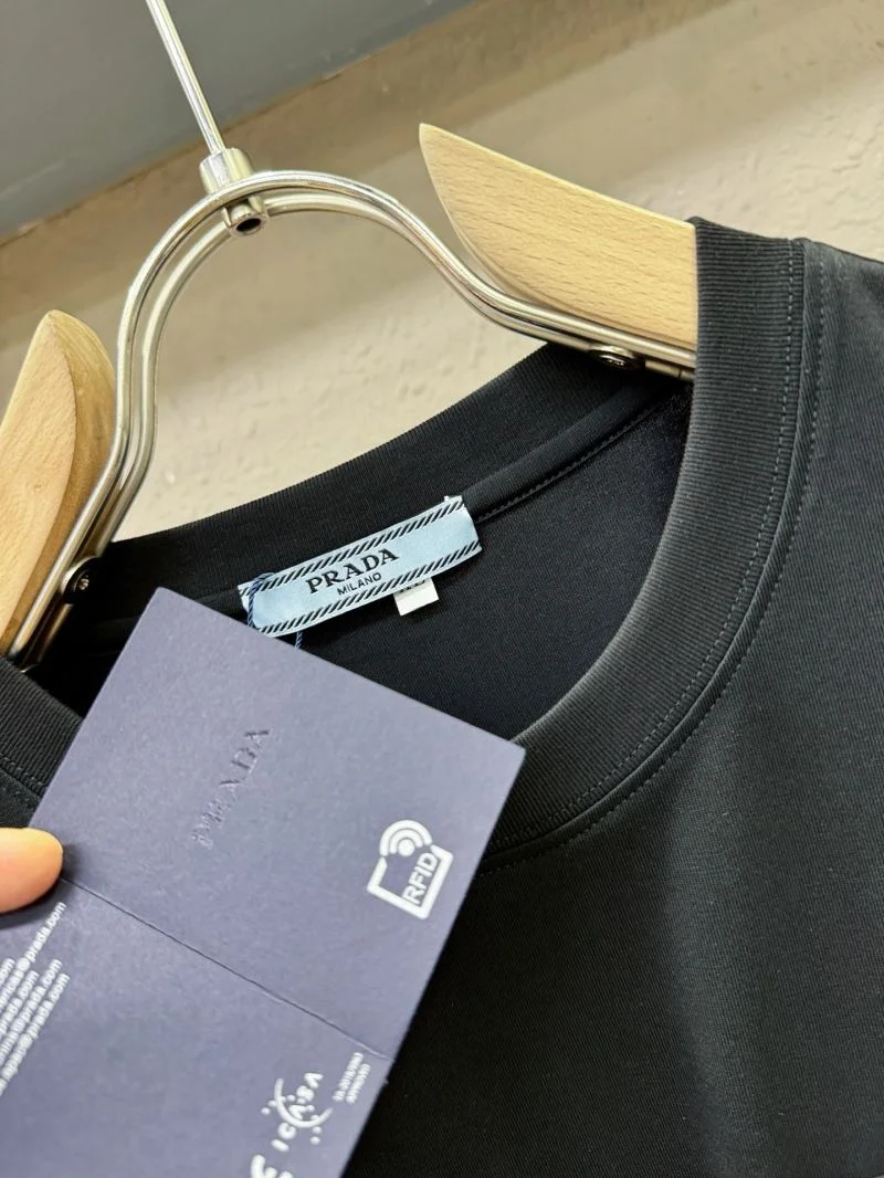 Lightweight Prada T-Shirts 167895