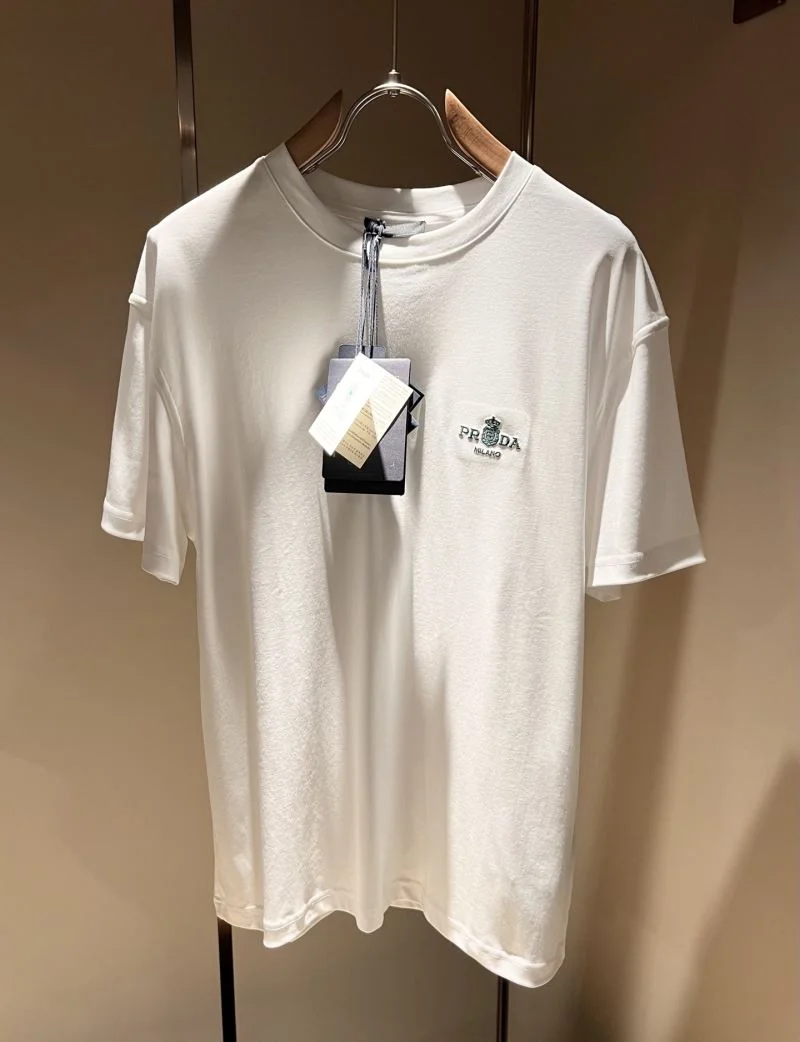 Prada T-Shirts Breathable 167891