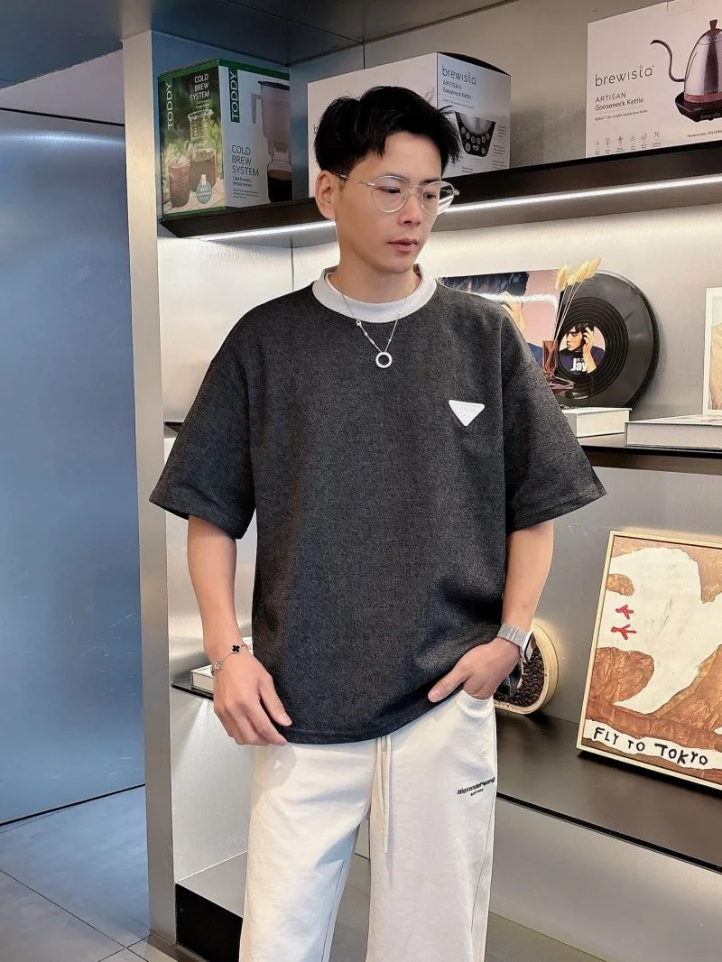 Comfortable Prada T-Shirts 167870