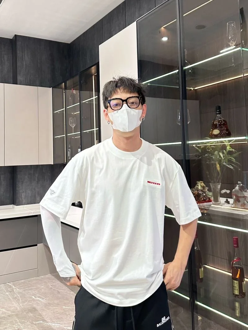 Prada T-Shirts Lightweight 167868
