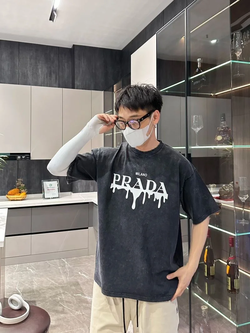 Prada T-Shirts Original 167908