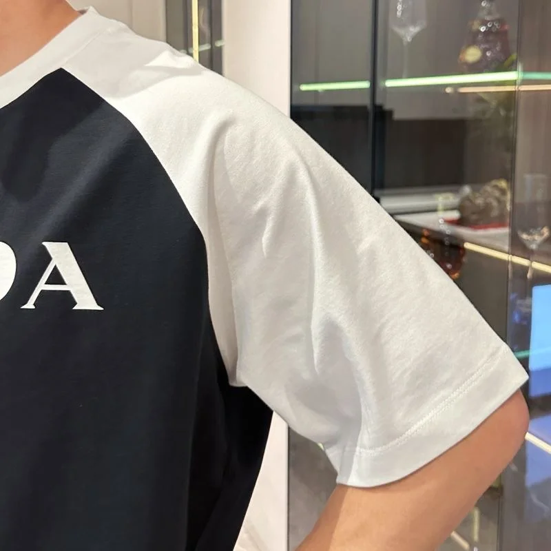 Prada T-Shirts Breathable 167867