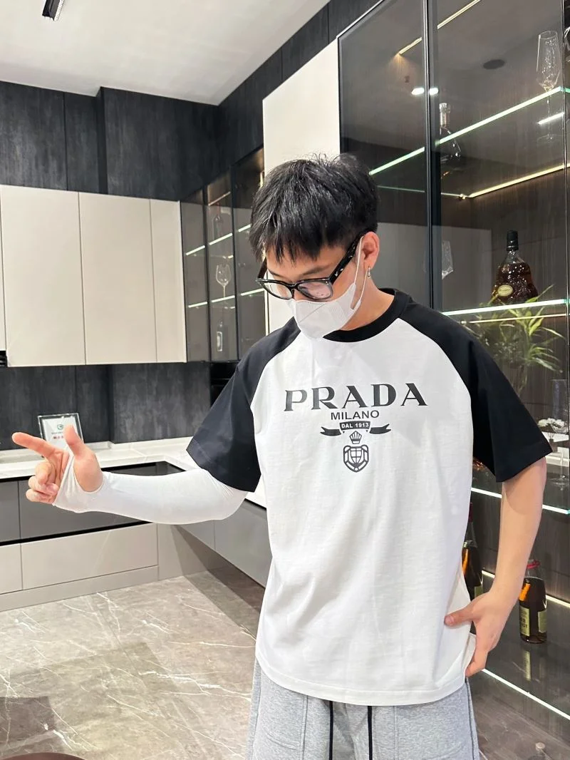 Prada T-Shirts Sustainable 167865