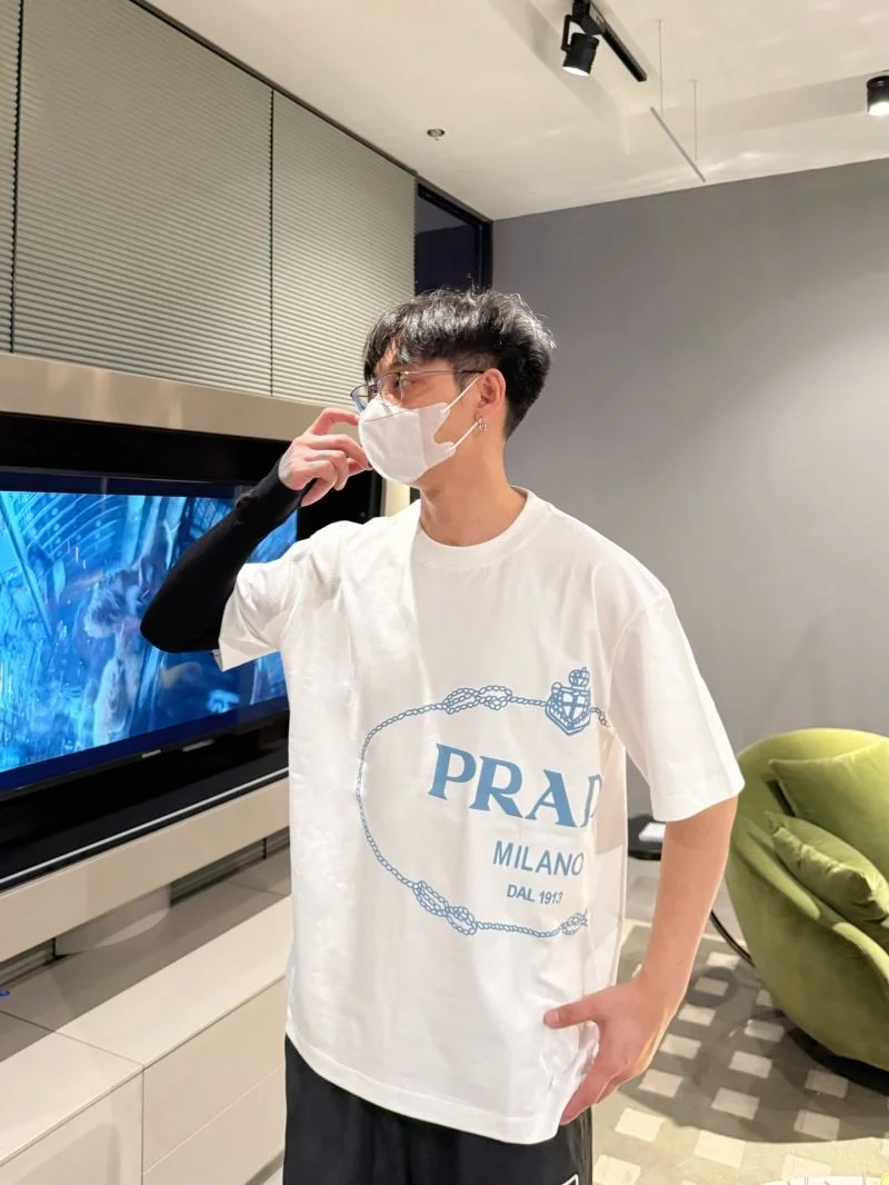 Flexible Prada T-Shirts 167862
