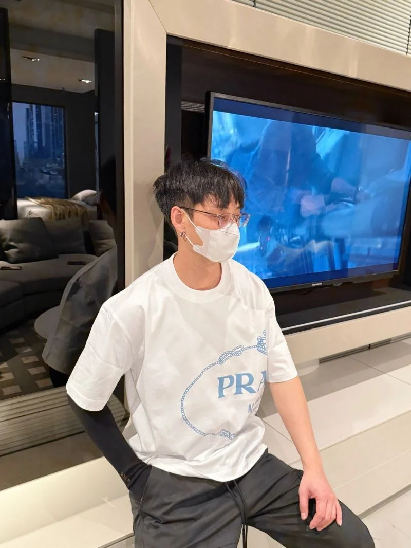 Flexible Prada T-Shirts 167862