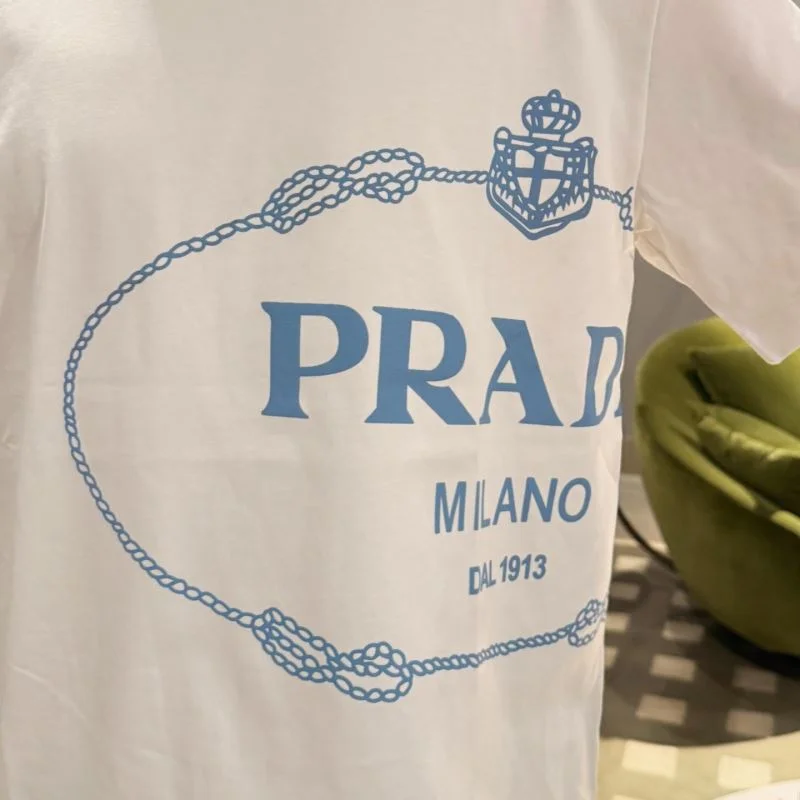 Flexible Prada T-Shirts 167862