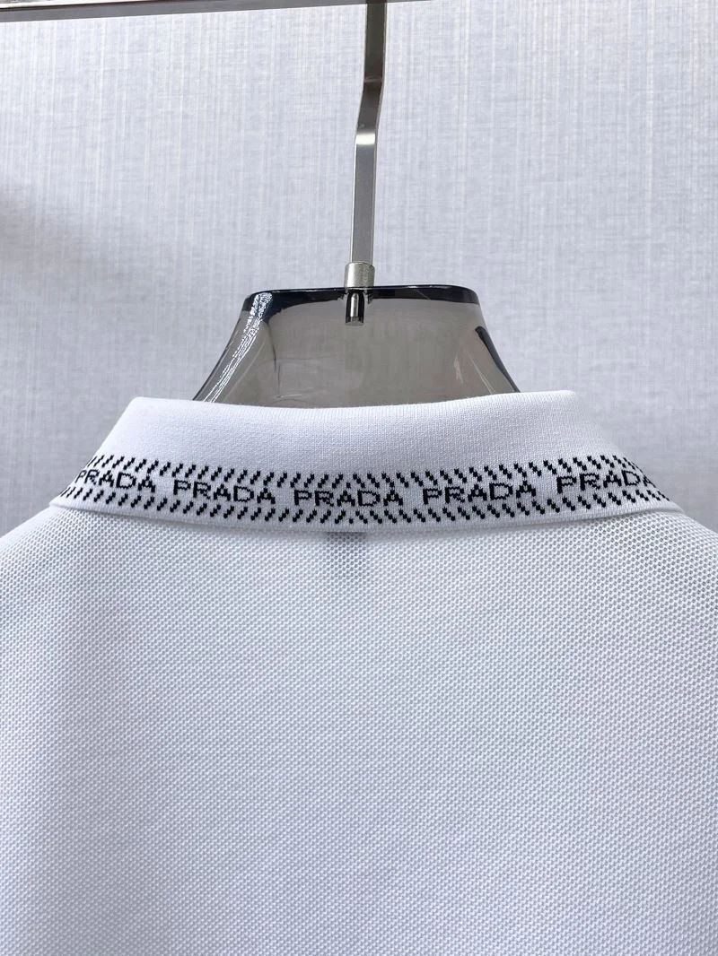 Prada T-Shirts Elegant 167859