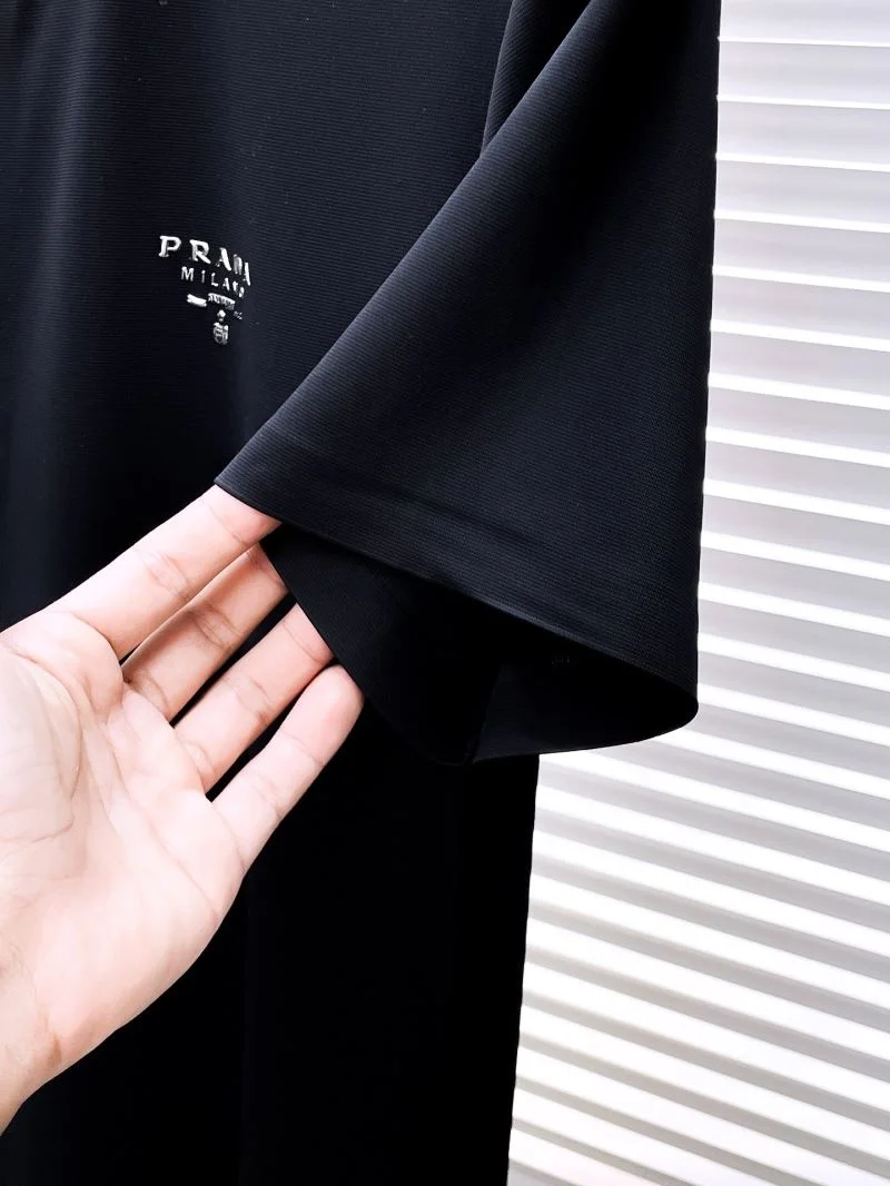 Prada T-Shirts Unisex 167836