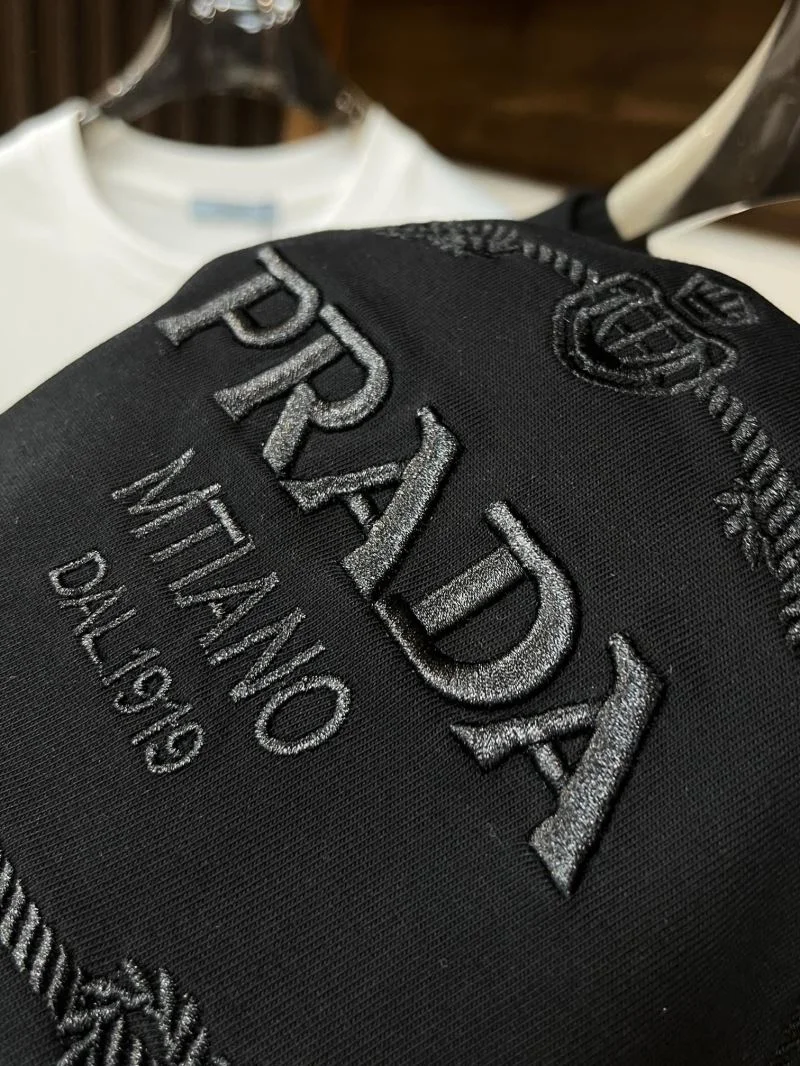 Comfortable Prada T-Shirts 167818