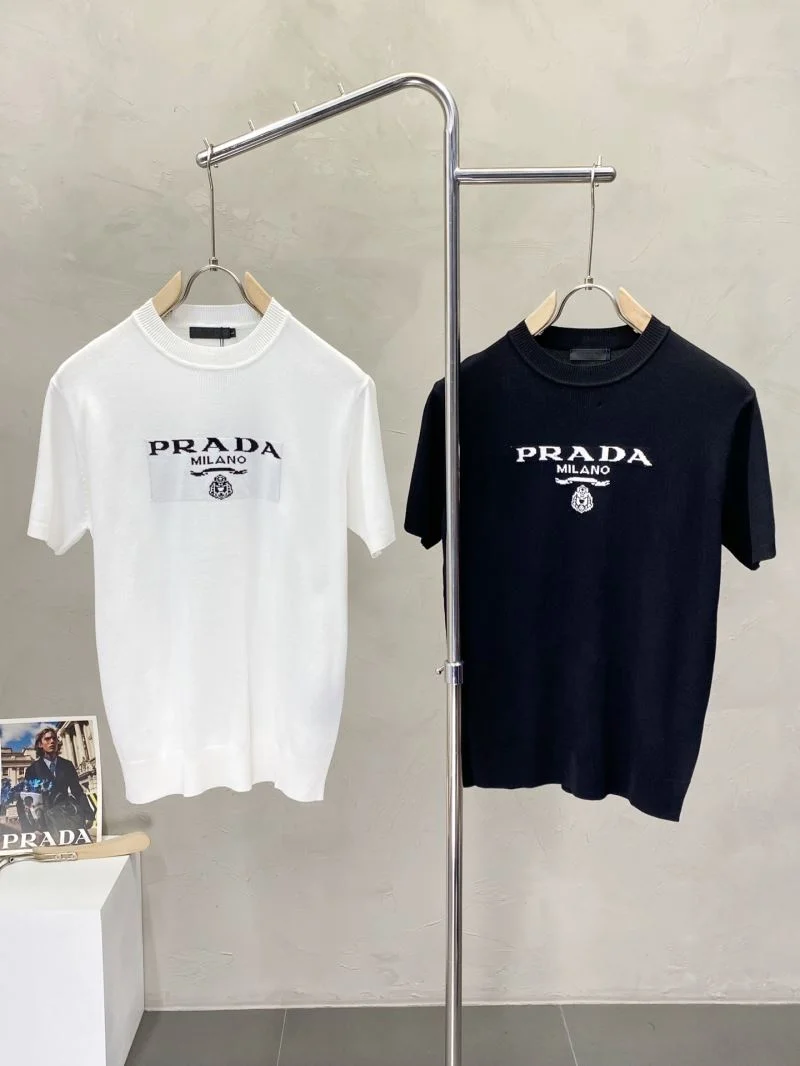 Prada T-Shirts Snug 167812
