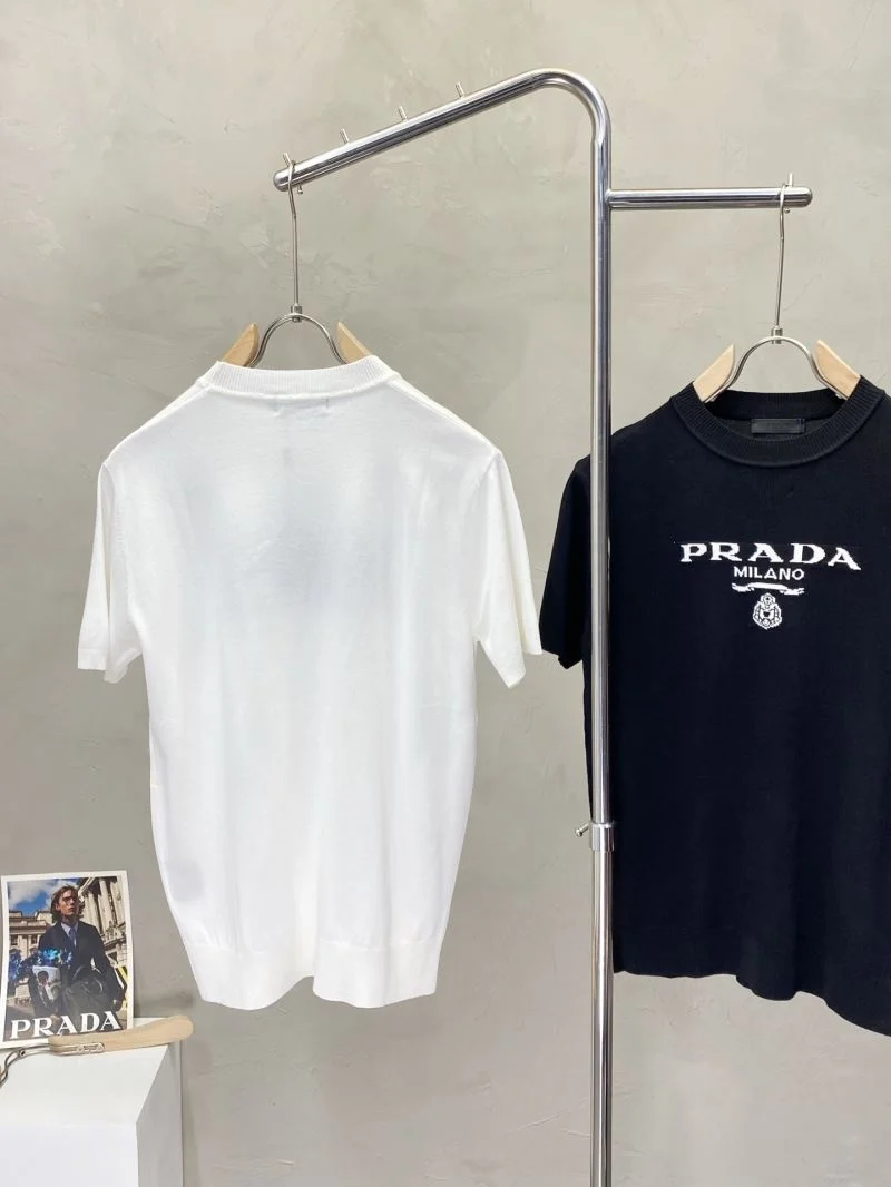 Prada T-Shirts Snug 167812