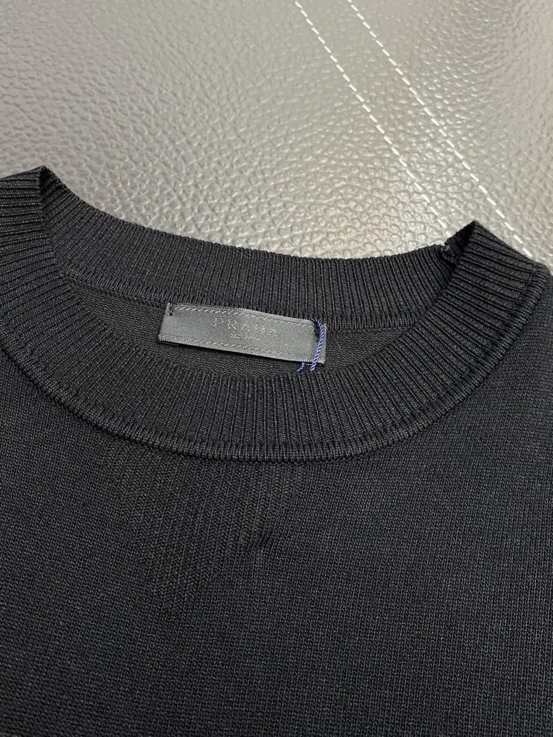 Prada T-Shirts Snug 167812