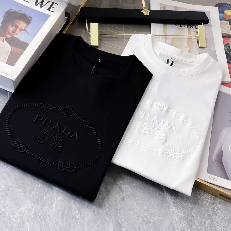 Prada T-Shirts Sleek 167850